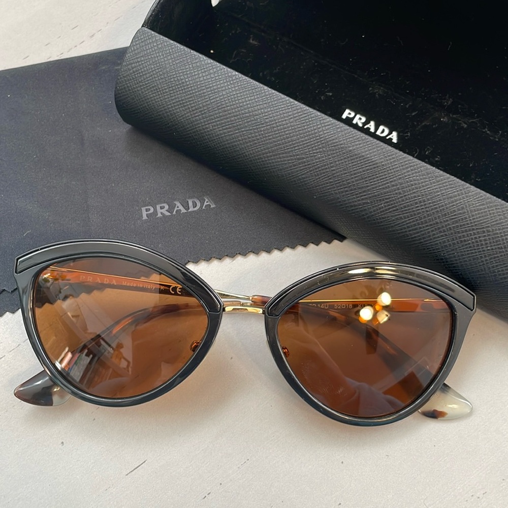 Prada Cat Eye tortoise Sunglasses w/ case and cloth
